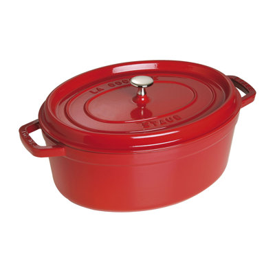 Staub Cast Iron Oval Cocotte redNon Stick/Enameled Cast Iron/Cast Iron/Enabled Cast Iron in Cherry | 5.75 qt